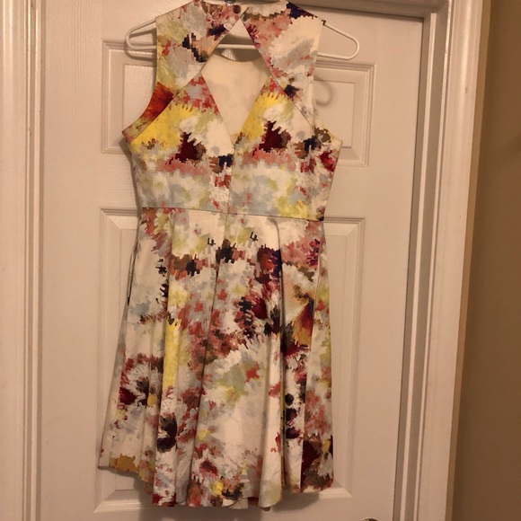 Abstract Floral Print Dress - Picture 5 of 8